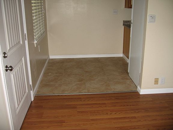 4th image of 1550 Market St