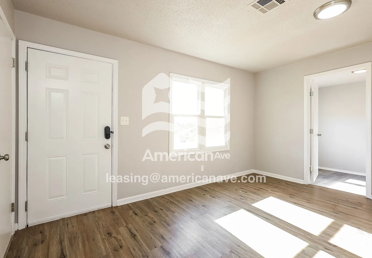 3 bed, 2.0 bath, 876 sqft, $1,022 — Photo 3