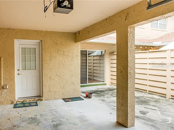 2nd image of 814 Park Lake Cir