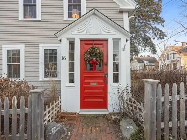 16 Franklin St, Plymouth, MA 02360