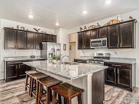 5th image of 926 Birchdale Ct