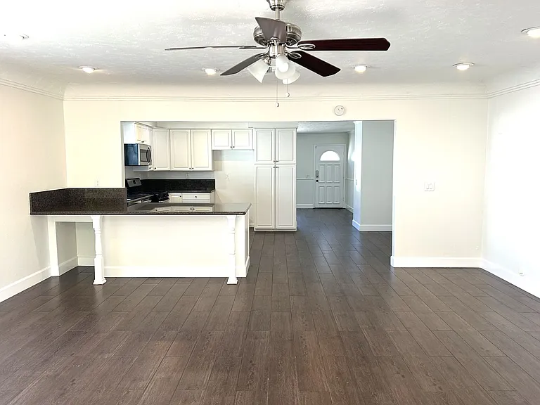 4007 Cypress Ln — Photo 8