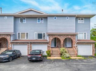 225 Farnham Gate Rd, Halifax, NS B3M 4C3