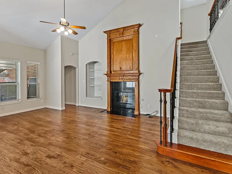 4908 Rushden Rd — Photo 16