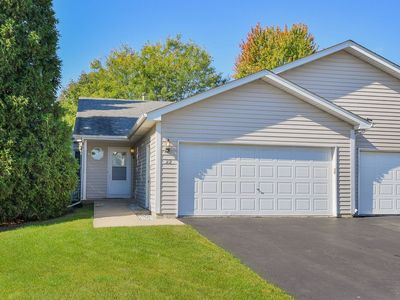 22 Silver Trl, North Aurora, IL, 60542