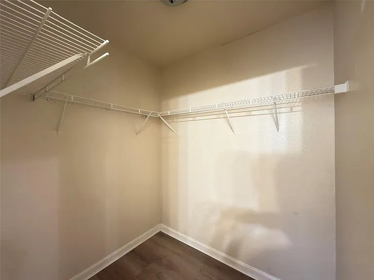 15743 Ridgegate Rd — Photo 15
