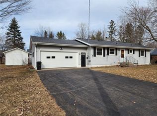 409 Park Ave E, Ladysmith, WI 54848
