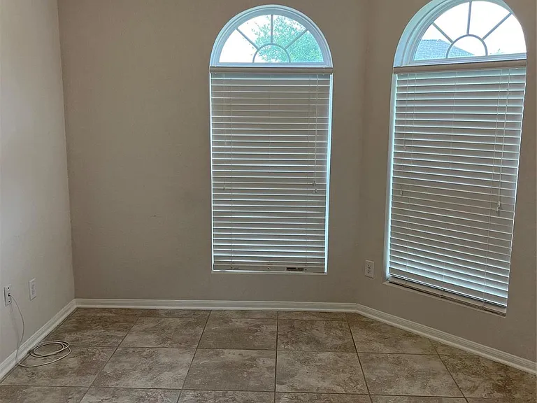 14834 Waverly Hill Ln — Photo 5