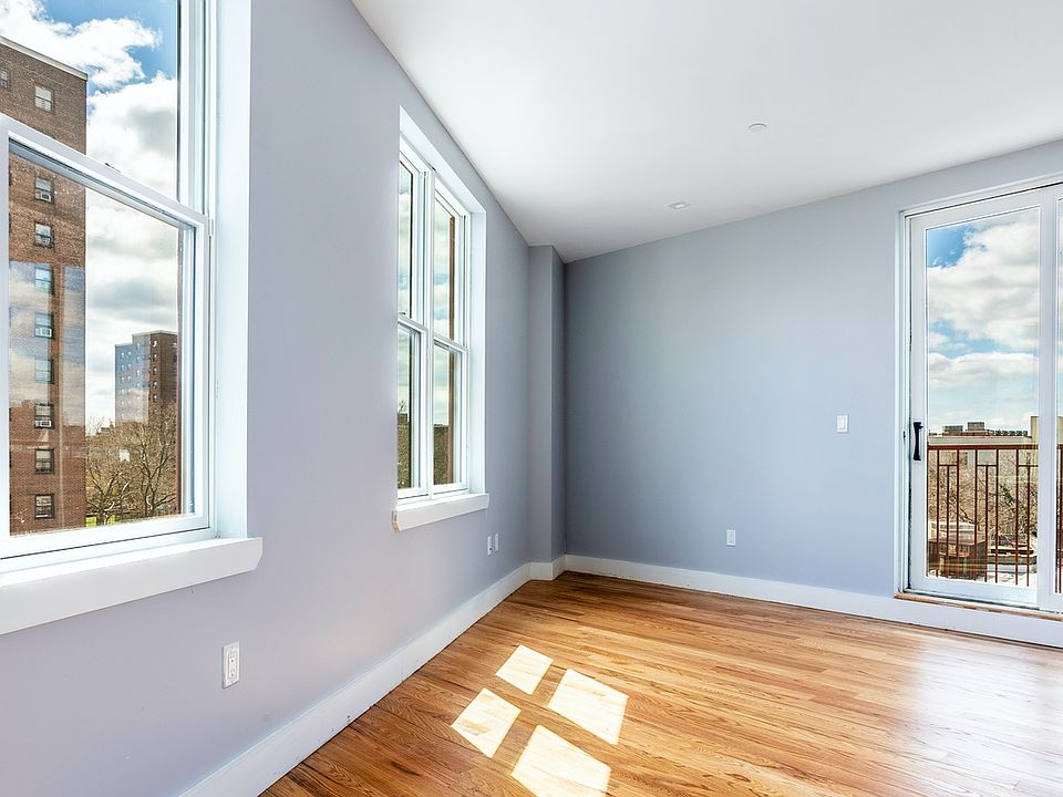 1st image of 2178 Bergen Ave #3B