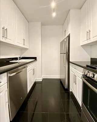 Rented by Anchor Associates | media 14