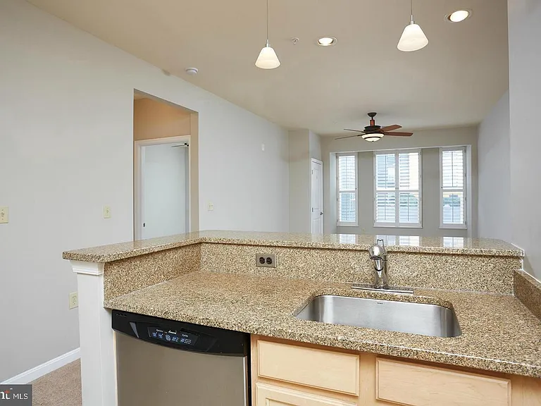 2655 Prosperity Ave #205 — Photo 2