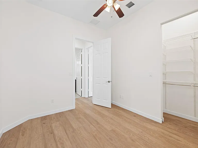 1434 SW 4th Ave #1434 — Photo 11