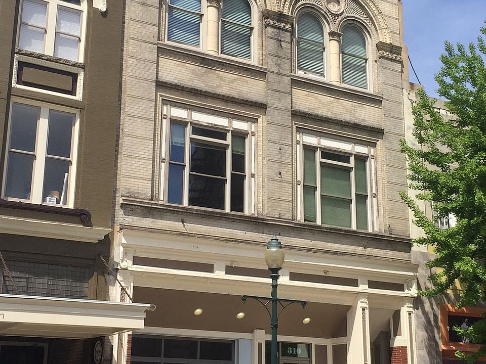 1st image of 310 S Elm St APT A