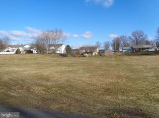 41 Hillside Dr, Lewistown, PA 17044