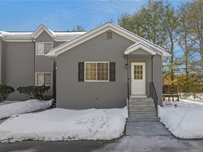 25 Magnum Ct APT 17, Smithfield, RI, 02917