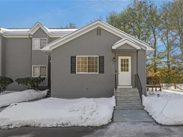 25 Magnum Ct APT 17, Smithfield, RI 02917