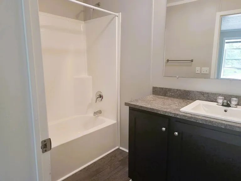202 Lakeshore Dr #202 — Photo 6