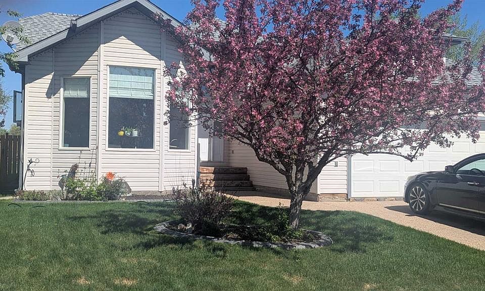 1st image of 141 S Eglert Dr