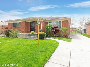 21865 Avon Rd, Oak Park, MI 48237