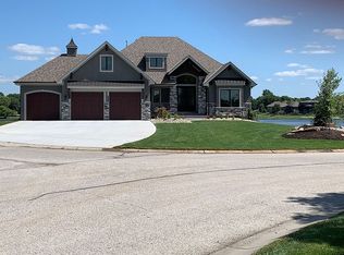 4701 SW Gull Point Dr, Lees Summit, MO 64082