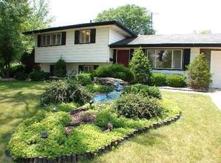 810 Malden Ct, Schaumburg, IL 60193