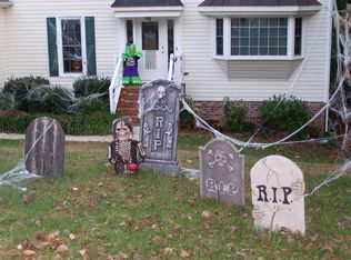 18 Spring Oak Ct, Greensboro, NC 27410