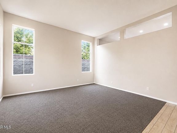 4th image of 2094 Creekridge Ave