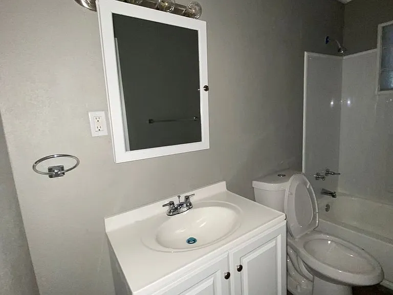 309 Green St — Photo 9