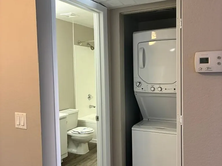 Mandalay Bay Apartments — Photo 46
