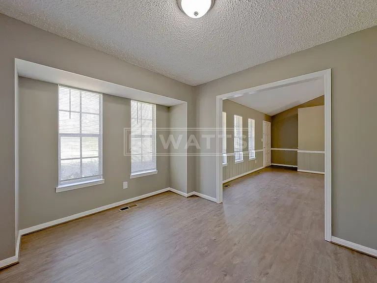 101 Shady Ln — Photo 8