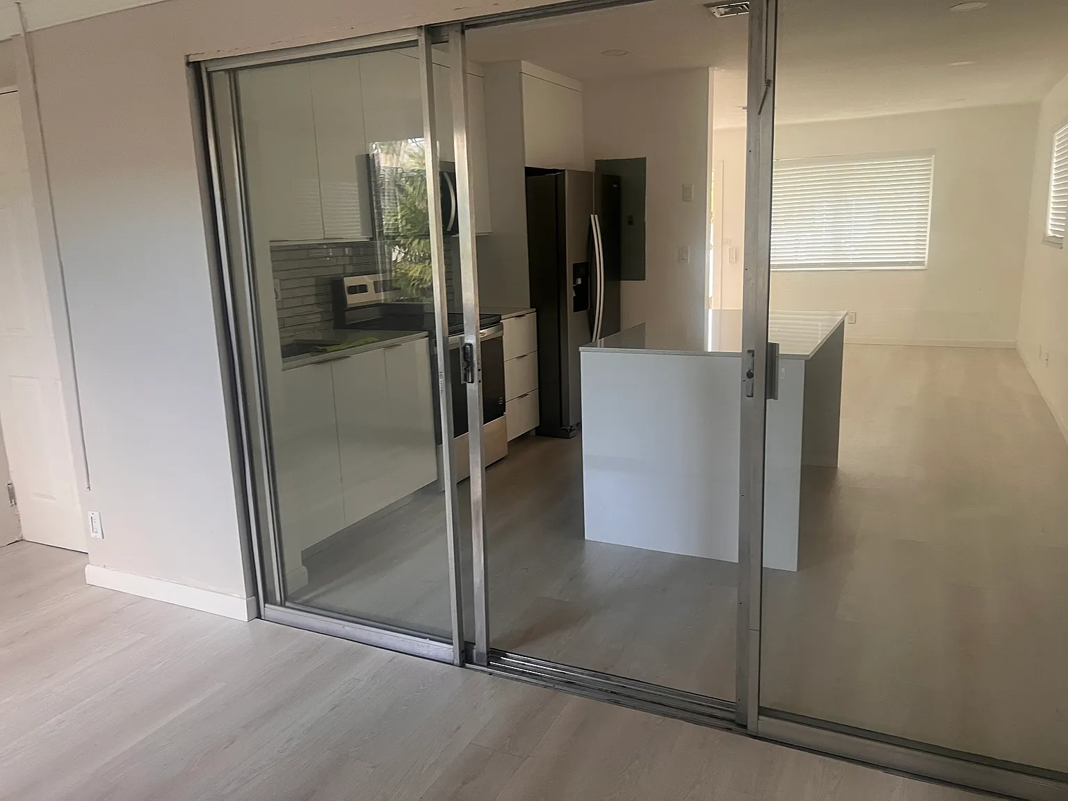 2 bed, 1200 sqft, $2,500 — Photo 4