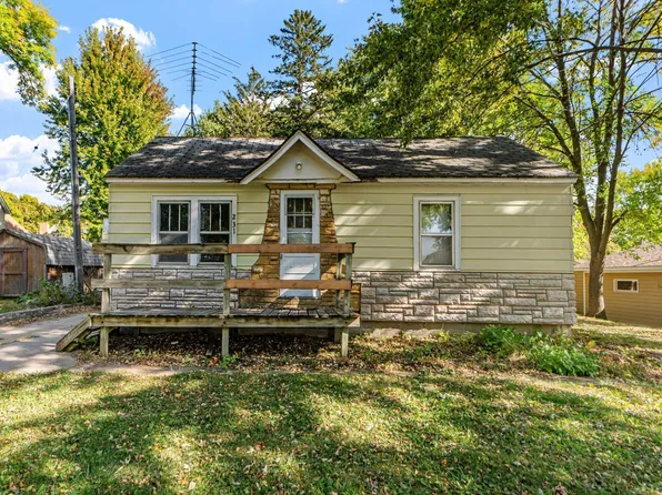 231 3rd St N, Winsted, MN 55395