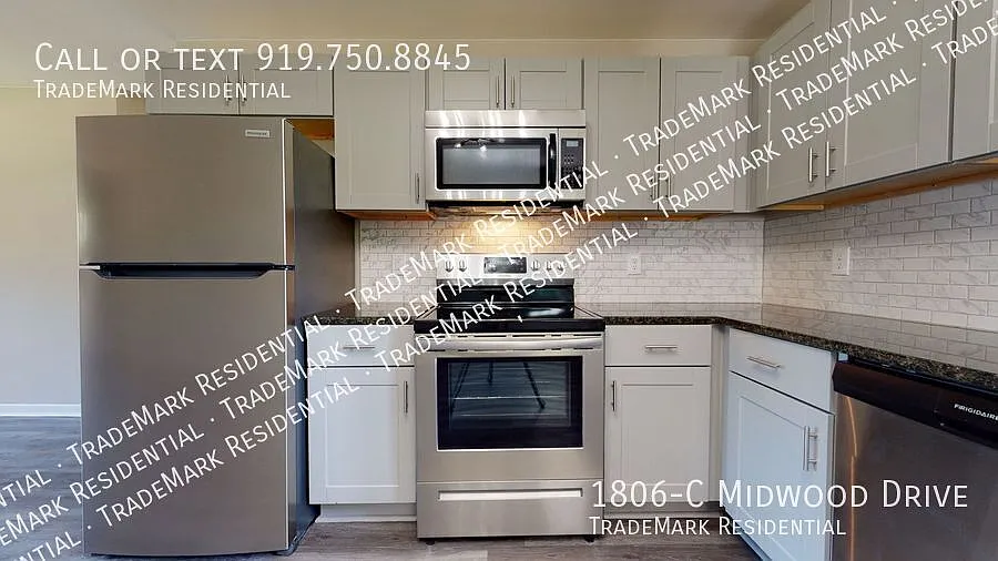 2 Bedroom 1 Bathroom Apartment — Photo 3