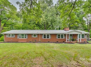 588 Gum Branch Rd, Charlotte, NC 28214