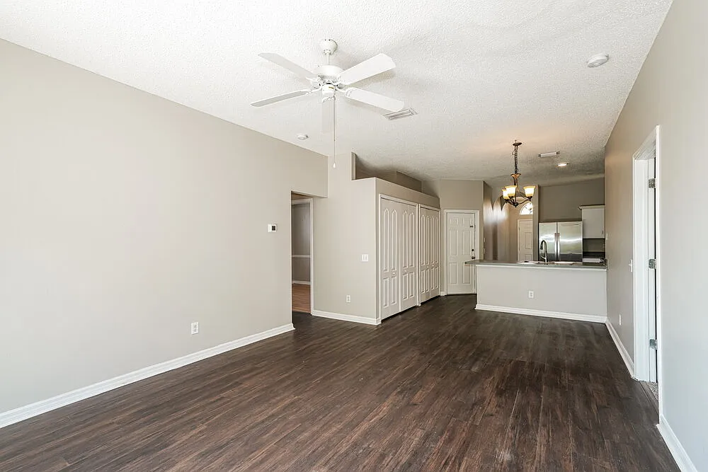 3 bed, 2.0 bath, 1530 sqft, $2,375 — Photo 3