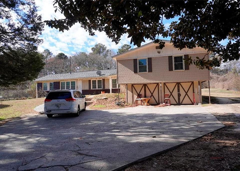 1st image of 3499 Plunkett Rd