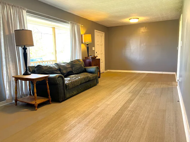 2638 Rahn Ave — Photo 6