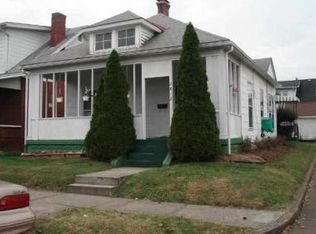 2812 Highlawn Ct, Huntington, WV 25702