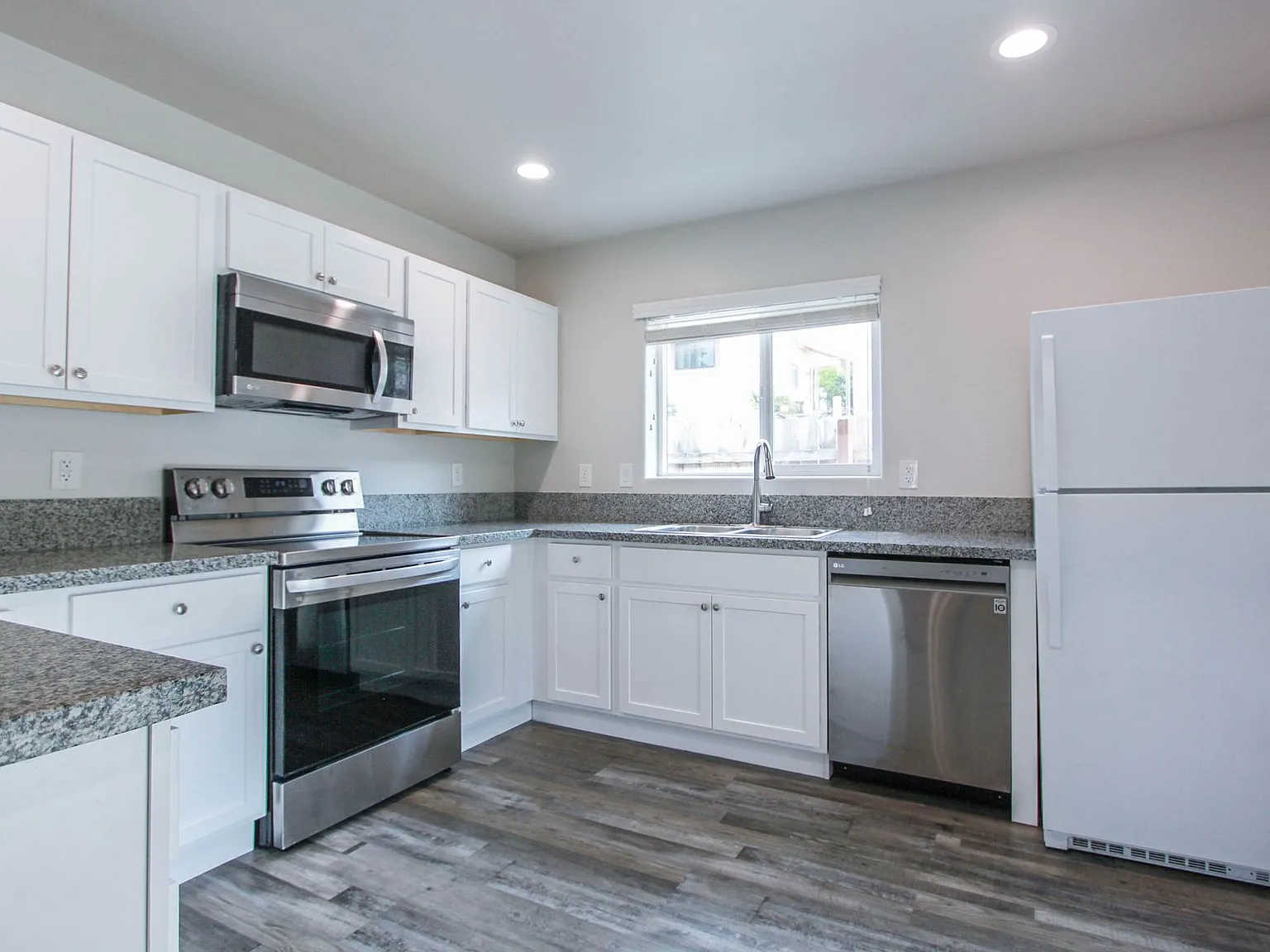 Prescott Valley 3 Bedroom Duplex — Photo 4