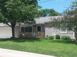 600 18th Ave N, Clinton, IA 52732