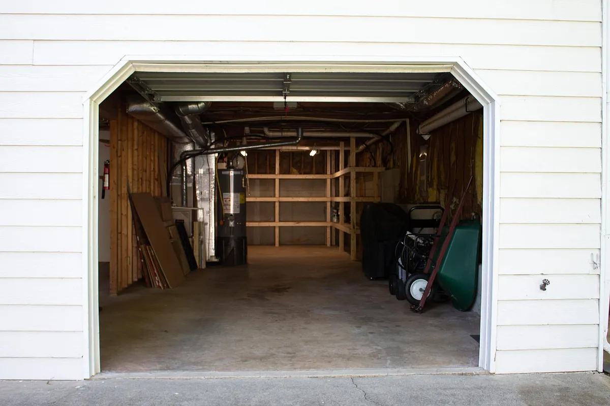 Building Photo - 4645 Newberry Dr
