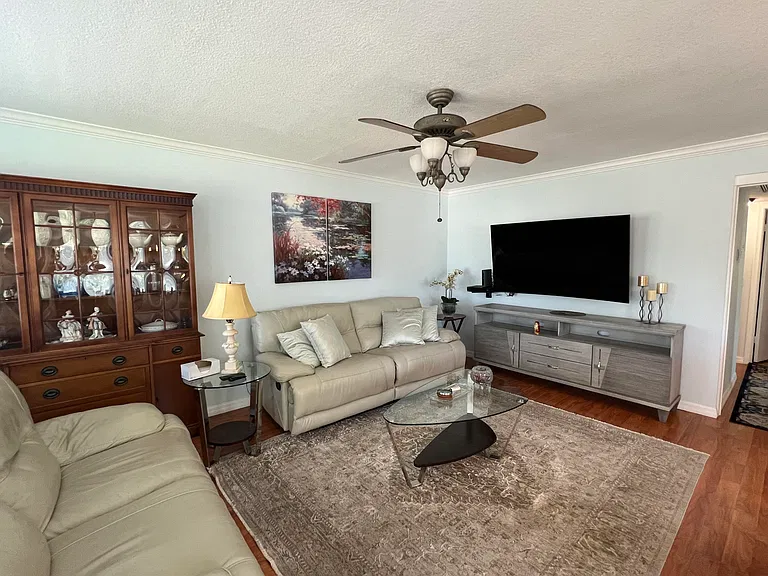 181 Farnham Cres #181-H — Photo 6