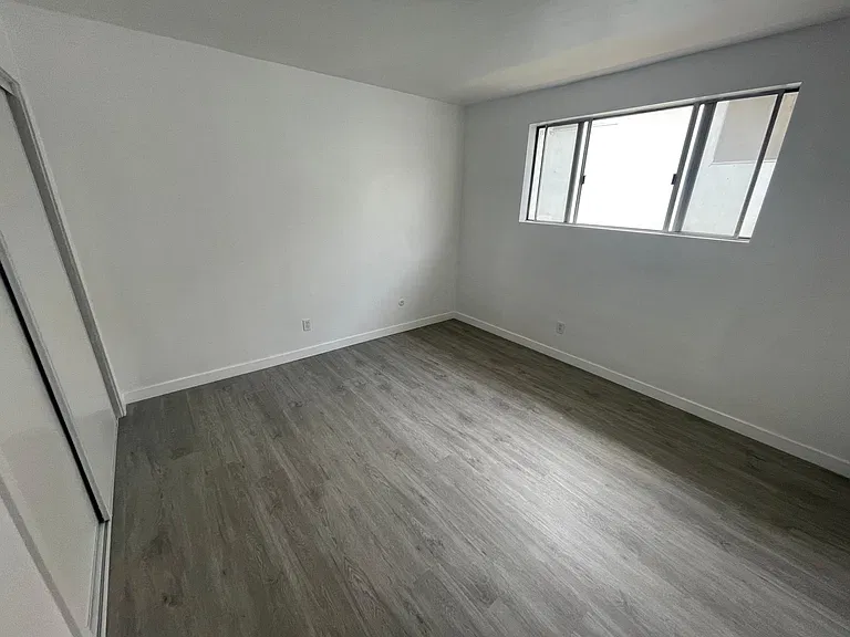 425 Cottage Home St #4 — Photo 4
