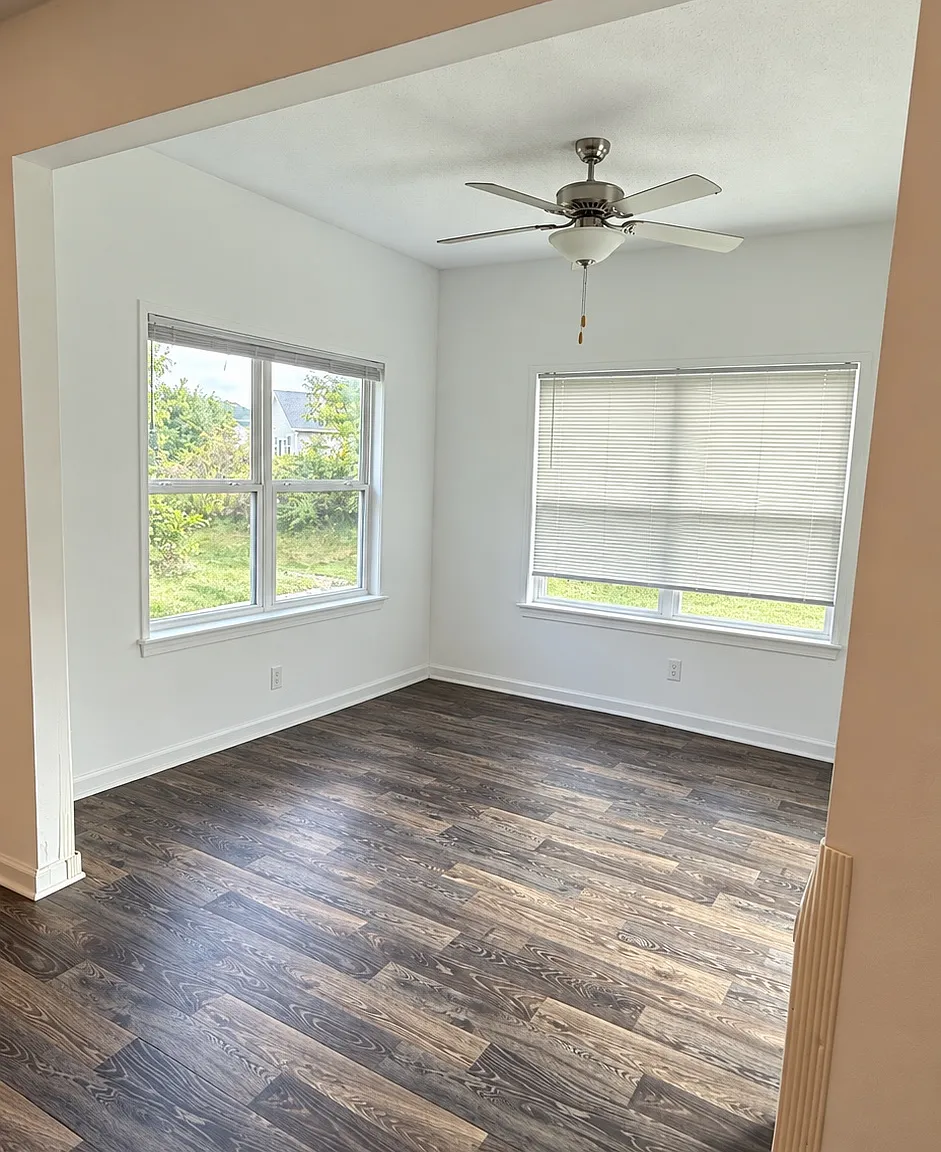 4 bed, 2.5 bath, 2964 sqft, $3,000 — Photo 3
