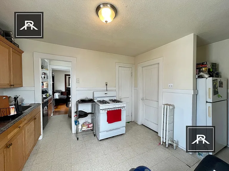 56 Brock St #3 — Photo 4