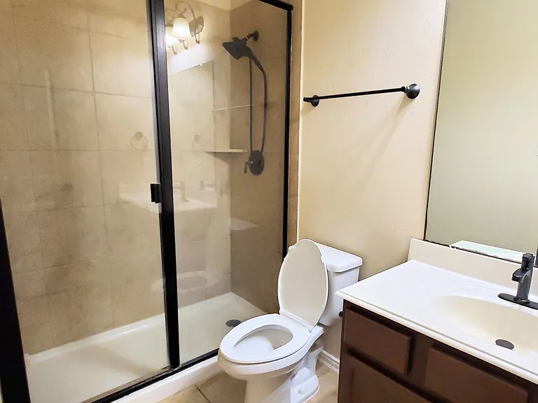 2614 Independence Dr — Photo 13