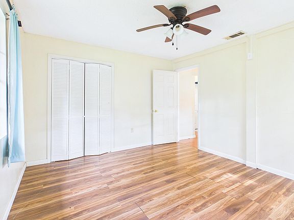 23rd image of 117 Davis Dr