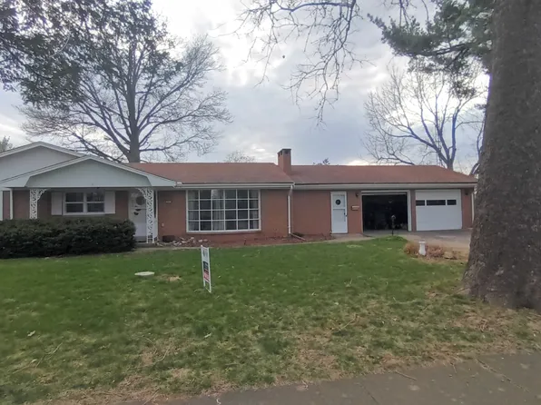 201 William Dr, Normal, IL 61761