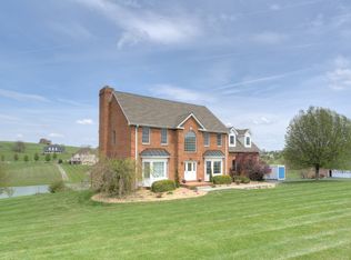 190 Nenue St, Honolulu, HI 96821