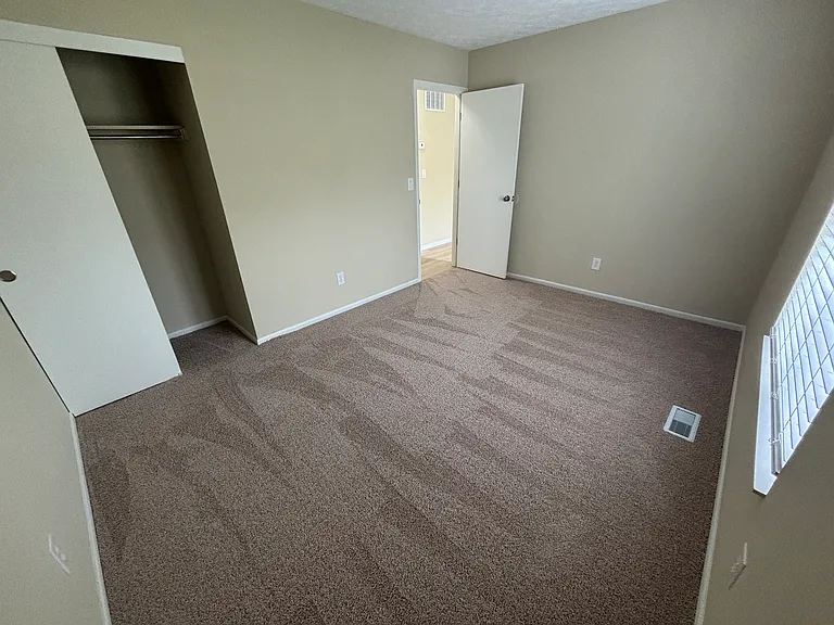 1891 Stoneview Ct — Photo 18